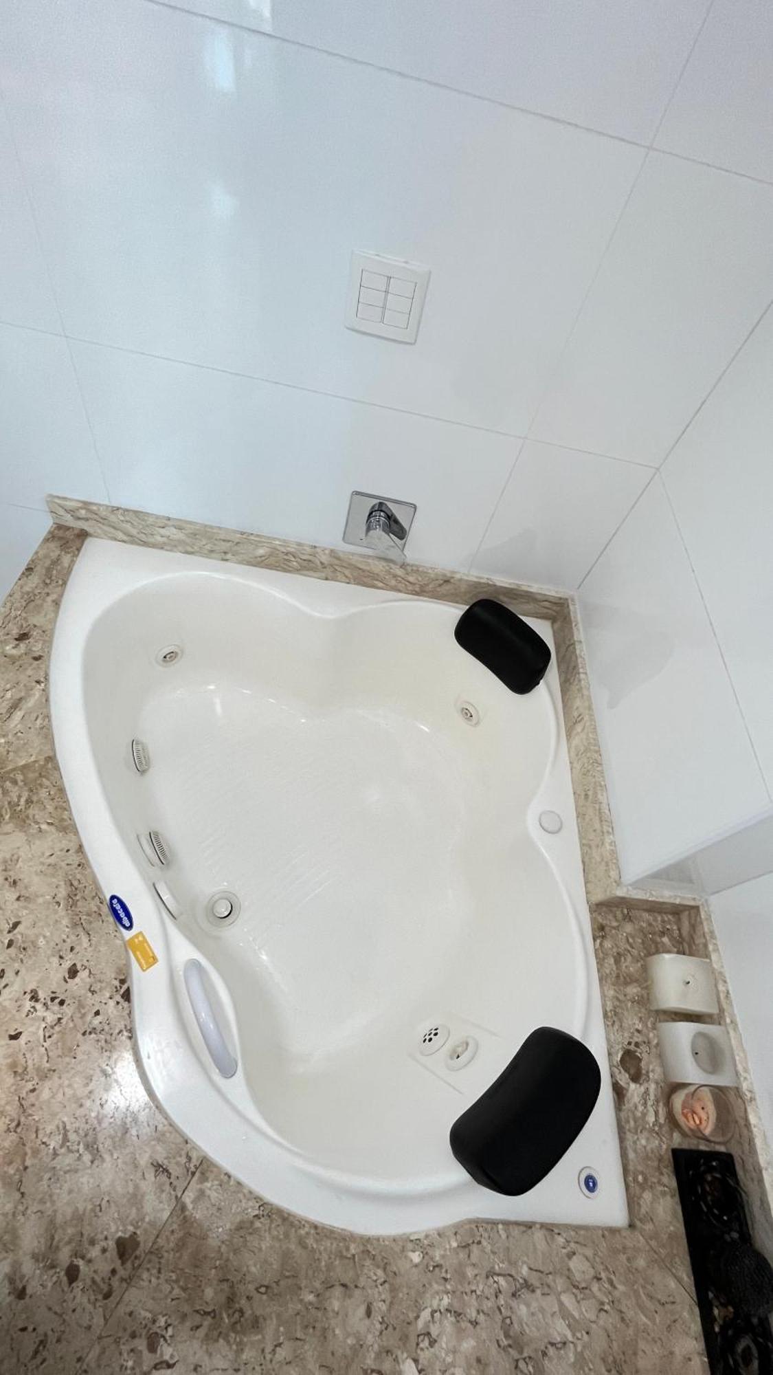 Cobertura Com Belissima Vista Para O Mar E Jacuzzi Itapema Luaran gambar